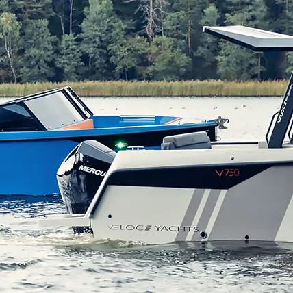 Modèle V755 – Yacht à moteur